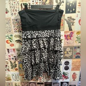 Strapless ruffled Express dress. Cheetah print. Size medium. Good condition.